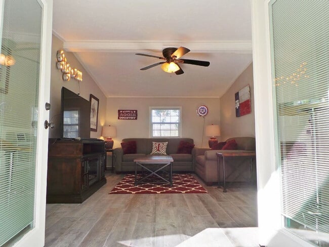 108 Park Place unit ID1328063P, College Station, TX 77840 - photo 3