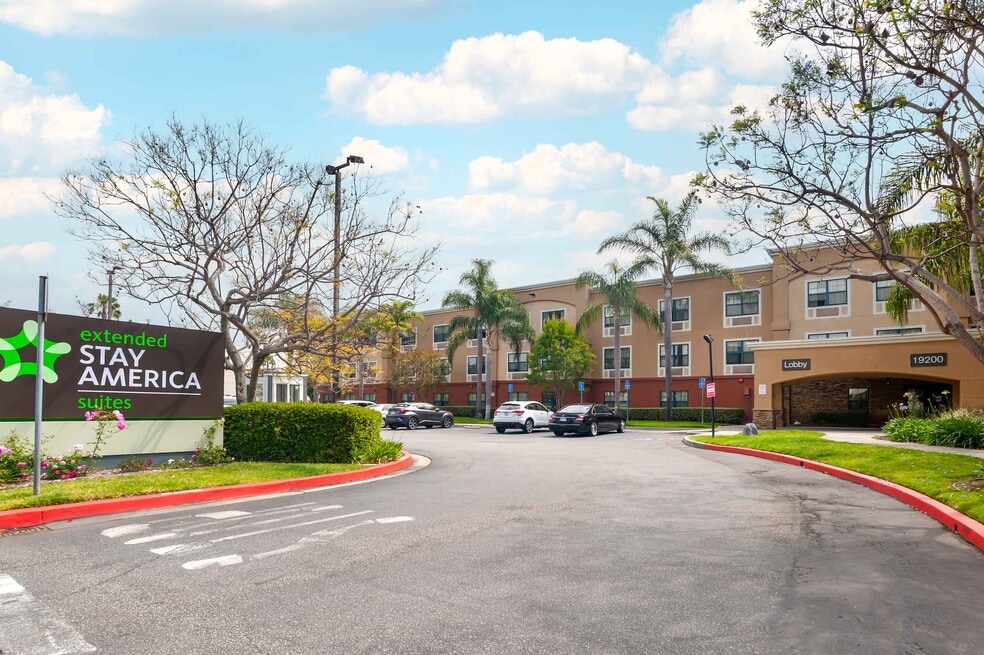 19200 Harborgate Way, Torrance, CA 90501 - photo 1