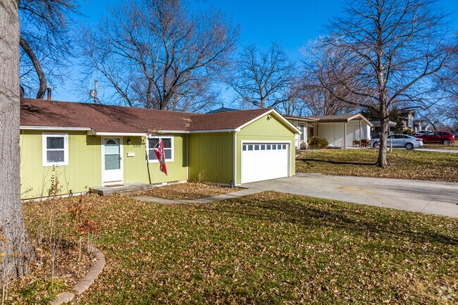 Homes in the Elmhurst neighborhood sit on quarter-acre lots with fenced backyards.