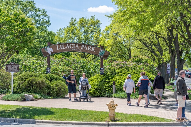 Lilacia Park gets frequent visitors in the spring with many beautiful flowers.