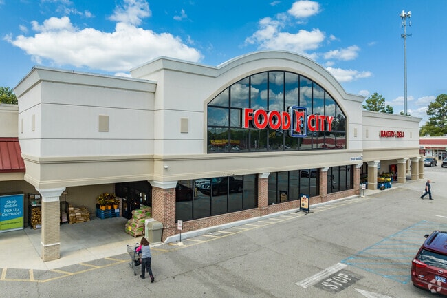 Residents can grab groceries at Food City on Brainerd Rd just outside of Liles Addition.