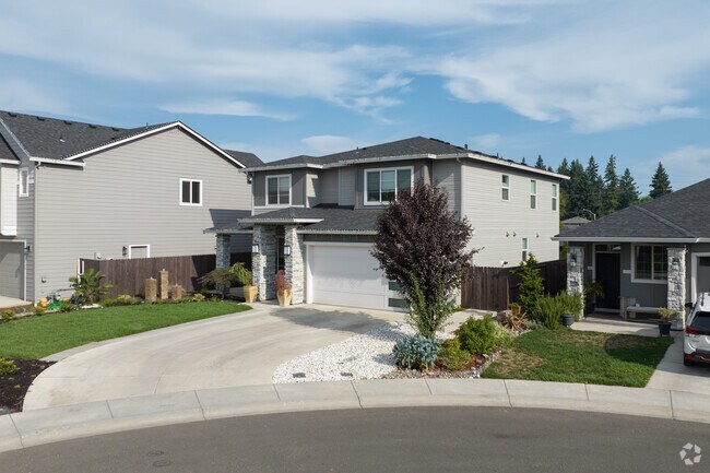 Fountains highlight modern design in Parkway East’s newer homes.