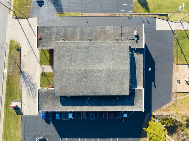 Many students around the neighborhood attend this school.