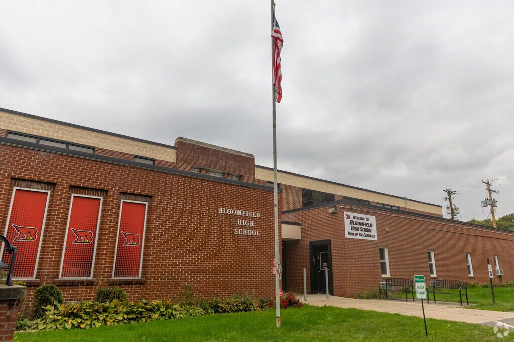 Bloomfield High School provides education in the neighborhood of 
Bloomfield.