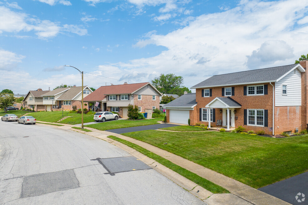 4K-Neighborhood_whitfield_V3_011624