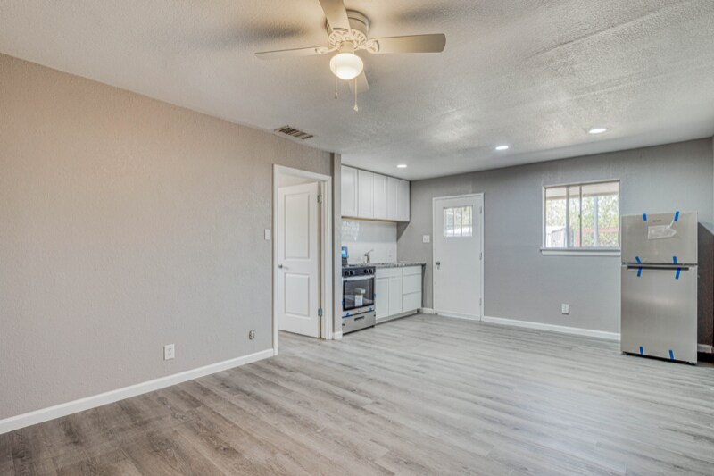 8709 Lawson St unit 6, El Paso, TX 79904 - photo 1