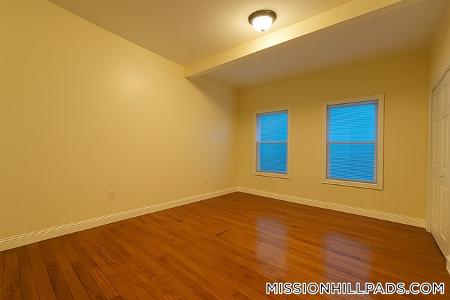7 North Ave unit 1, Roxbury, MA 02119 - photo 2