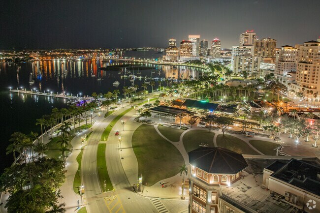 Old Northwood residents can take US1 to downtown West Palm Beach.