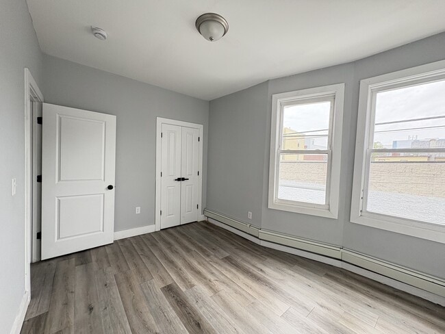 465 Ferry St 2