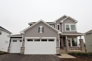 3027 Trinity Dr, Shakopee, MN 55379