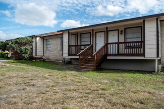 310 Fm 719 Unit D, Kenedy, TX 78119