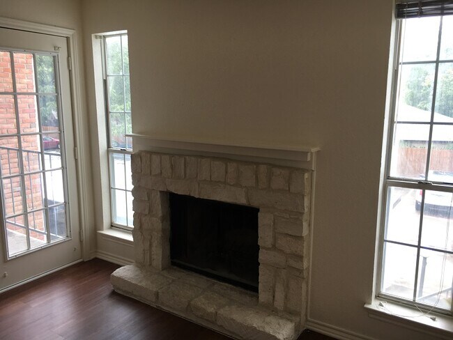 3206 S Fielder Rd unit 107, Arlington, TX 76015 - photo 5