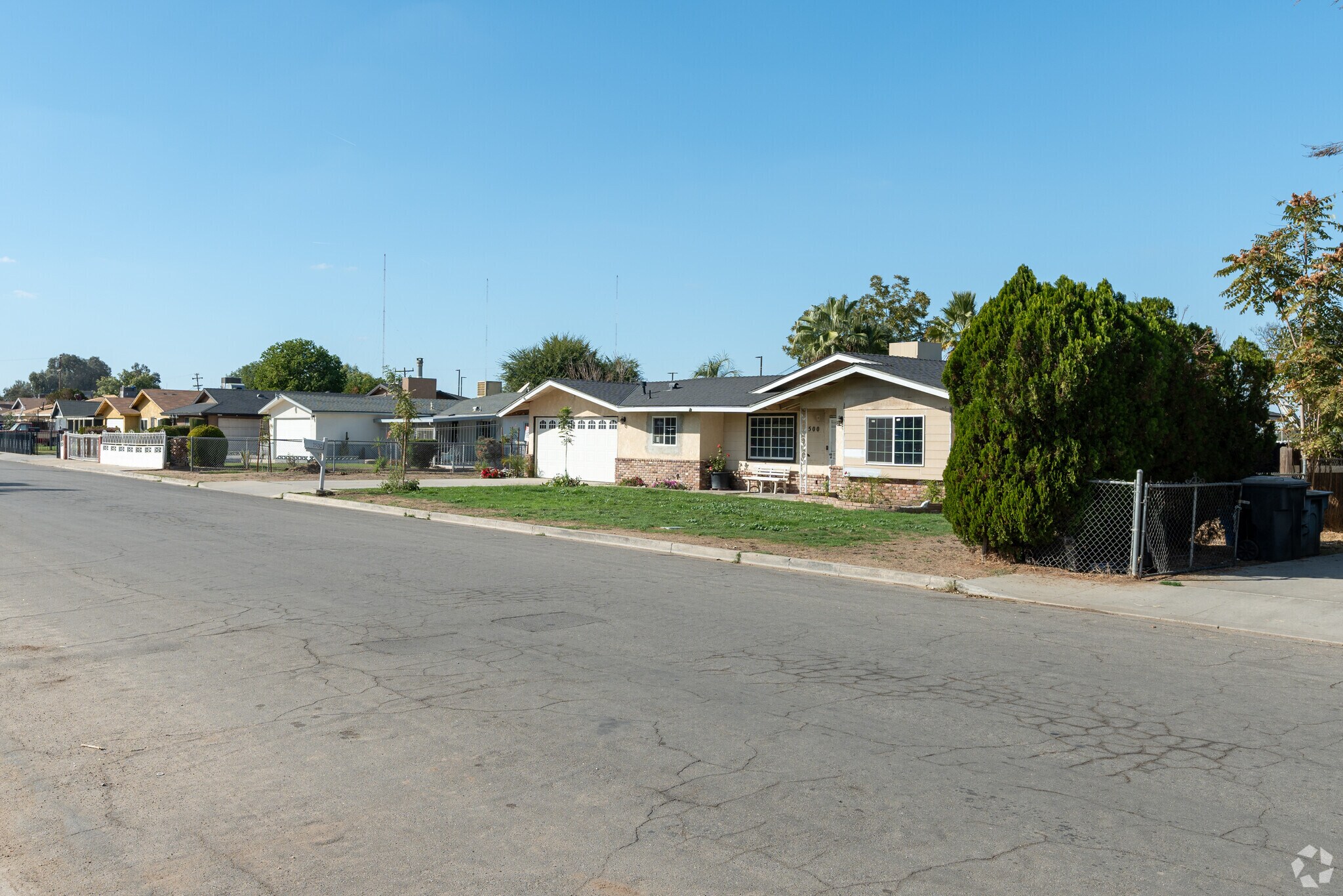 A row of homes takes in the sunlight in Cottonwood.