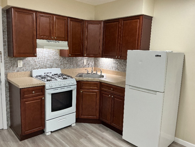 22 Rutgers St unit 2R, Belleville, NJ 07109 - photo 2