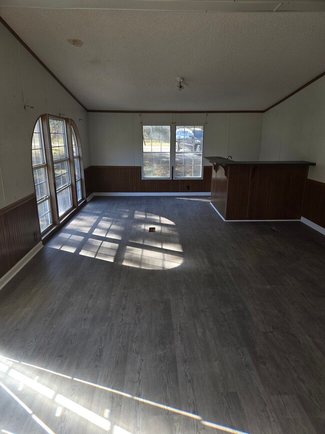 467 Paul St, Laurens, SC 29360 - photo 2