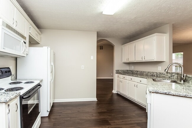 3808 Summer Leigh Ct, Loganville, GA 30052 - photo 7