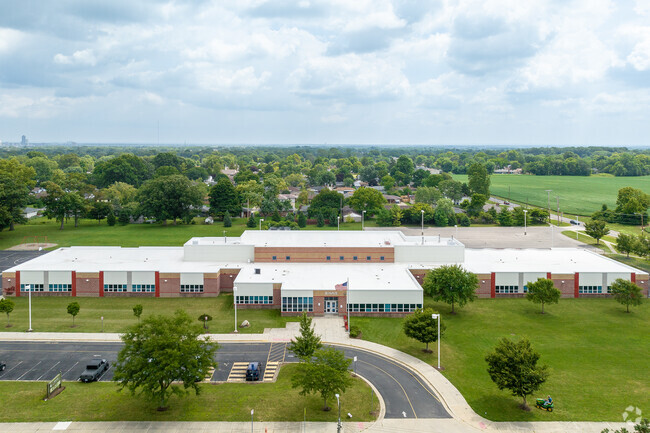 Binns Elementary School is offers students a strong academic foundation.