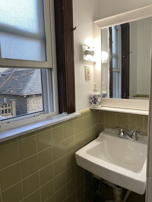 41 Essex Rd unit 1, Milton, MA 02186 - photo 1