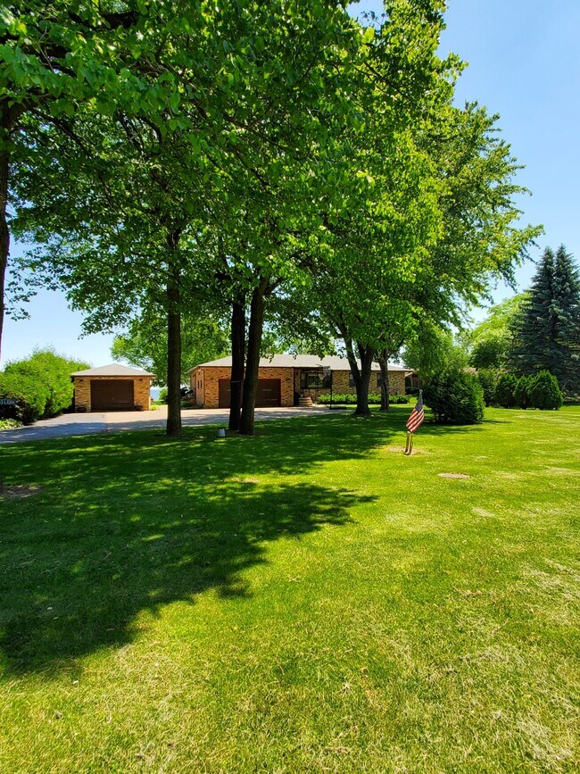 4350 S Us Highway 45, Oshkosh, WI 54902