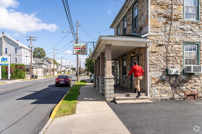 With plenty of free parking, Justino's attracts a lunchtime crowd from all over Millcreek.