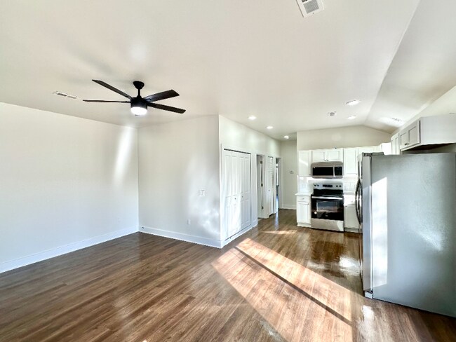 1940 W Cadmus Rd unit 102, Adrian, MI 49221 - photo 2