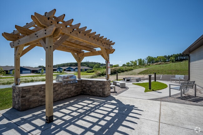 SCS Eau Claire, Eau Claire, WI 54703 - photo 2