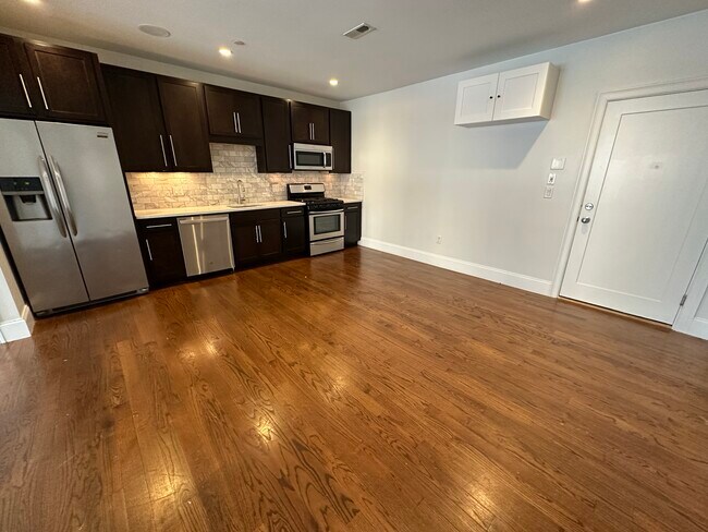 303 D St unit 3, Boston, MA 02127 - photo 4