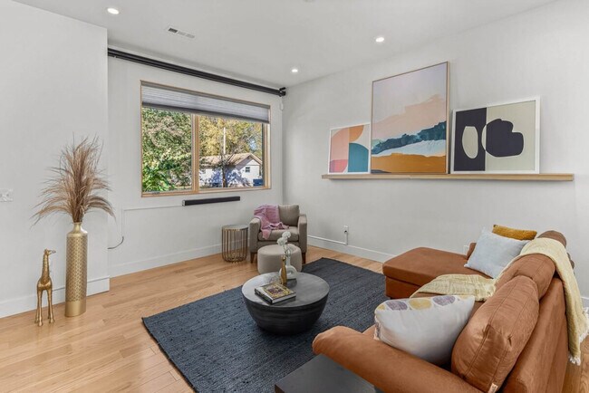 707 SE A St unit ID1241300P, Bentonville, AR 72712 - photo 4