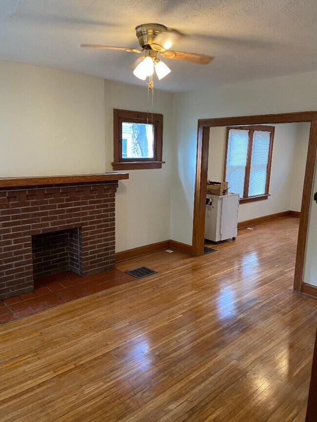 472 E Maynard Ave, Columbus, OH 43202 - photo 3