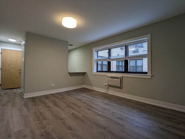 456 W Barry Ave unit 527, Chicago, IL 60657 - photo 3