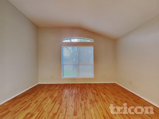 202 Cutting Horse Ln, Keller, TX 76248 - photo 3