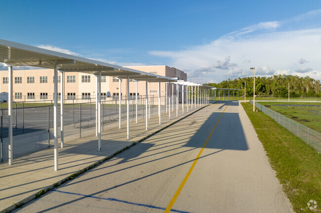 The pick up line at Ray V. Pottorf Elementary School in Fort Myers makes pick up easy.