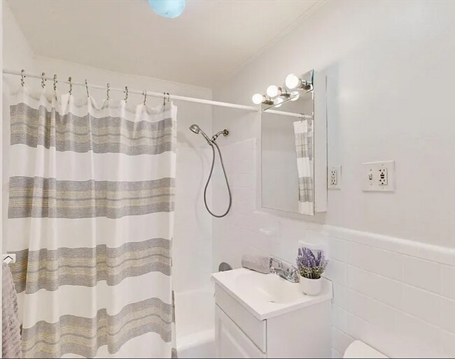 30 Pinckney St unit 30 Pinckney Street, Boston, MA 02114 - photo 3