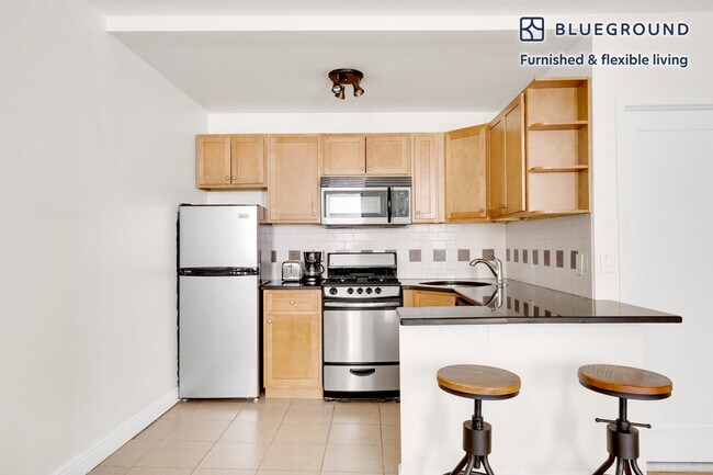 302 8th Ave unit FL3-ID739, New York, NY 10001 - photo 4