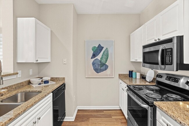 Hideaway at Greenbrier, Chesapeake, VA 23320 - photo 4