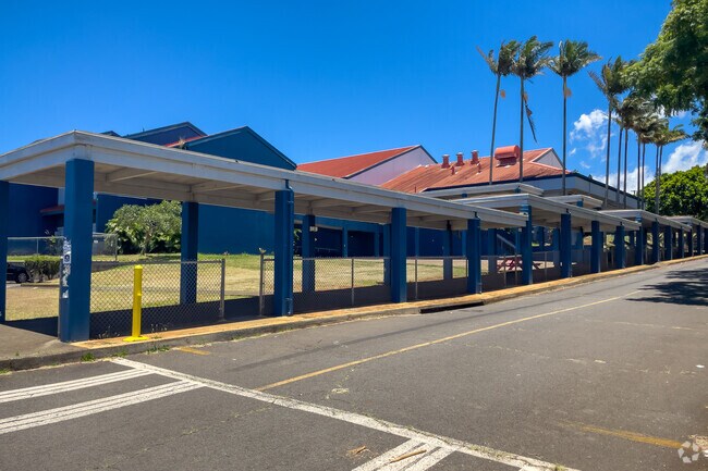 Makawao Elementary School educates students from pre-K to grade 5.