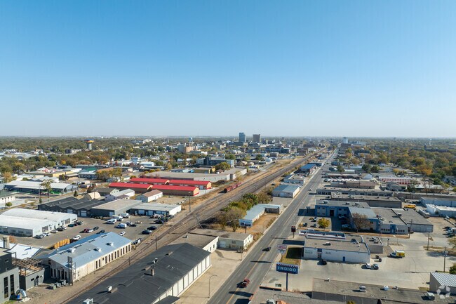 Jefferson-Carl is just a short drive from downtown Fargo.