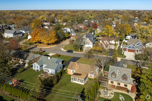 Glenview has a great range of home styles including ranch, cottage, and bungalow.