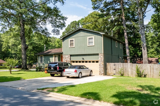 There are homes in Upper Baseline that have larger yards along with many trees.