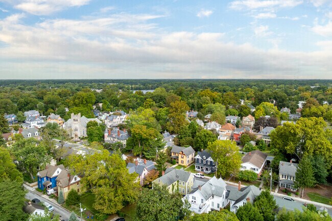 Enjoy a suburban feeling neighborhood just outside of downtown in Newtown-North Division.