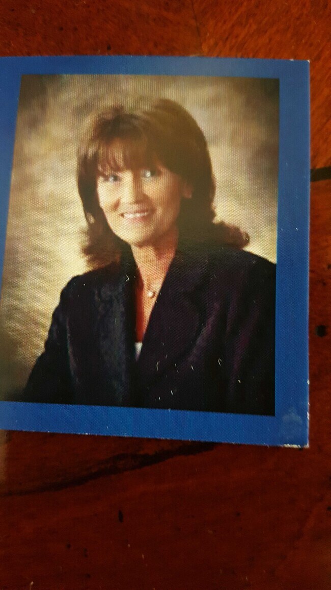 Lisa Davis Wills