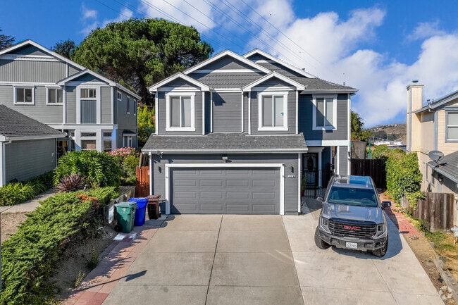 Crockett attracts homebuyers looking for modest prices, close to San Fransisco.