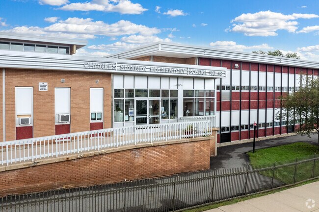 Charles Sumner Elementary School is a PK-5th Grade school in the Scranton School District.