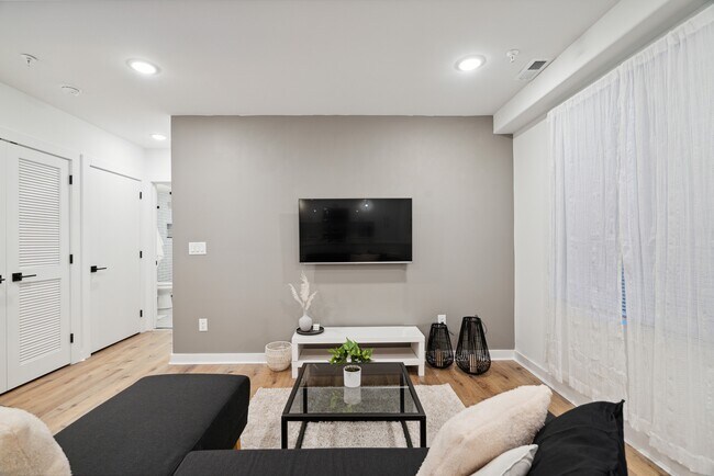 2416 Clifford St unit 2R, Philadelphia, PA 19121 - photo 6