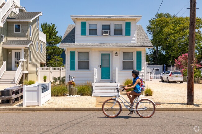 Hop on your beach cruiser bike and hit the beach in Long Beach Island.