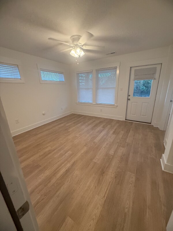 213 W Palmetto St, Kill Devil Hills, NC 27948 - photo 3