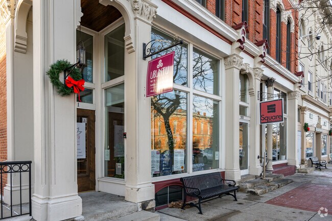 Residents can find shops along the streets of Chardon.