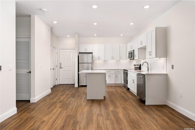 One North, Port Jefferson, NY 11777 - photo 7