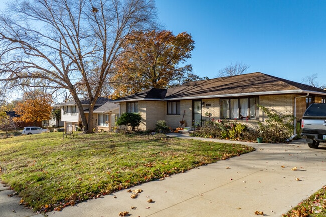 Urbandale's original core largely consists of midcentury ranch and bilevel homes.