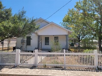 209 N 1st St, Bangs, TX 76823
